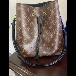 Louis Vuitton NEONOE MM